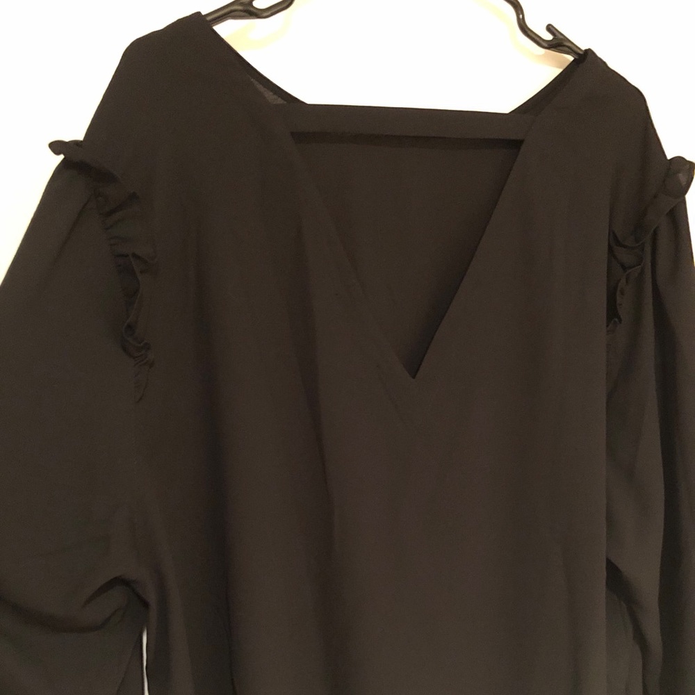 COPY - LOFT NEW Ruffle Shoulder Bar Back Blouse